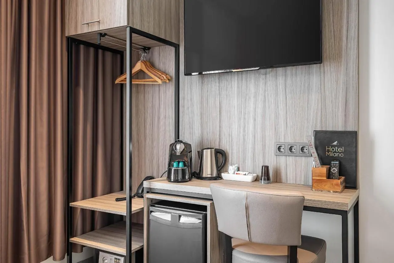 Hotel Milano Ρότερνταμ 3*,