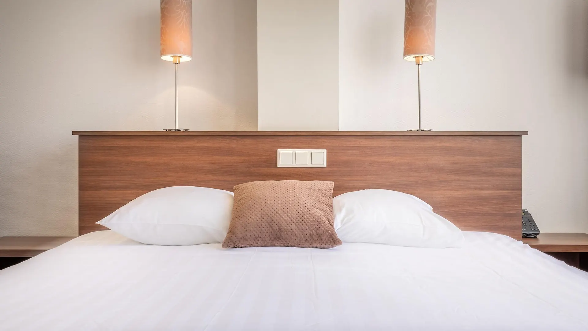 Hotel Milano Ρότερνταμ
